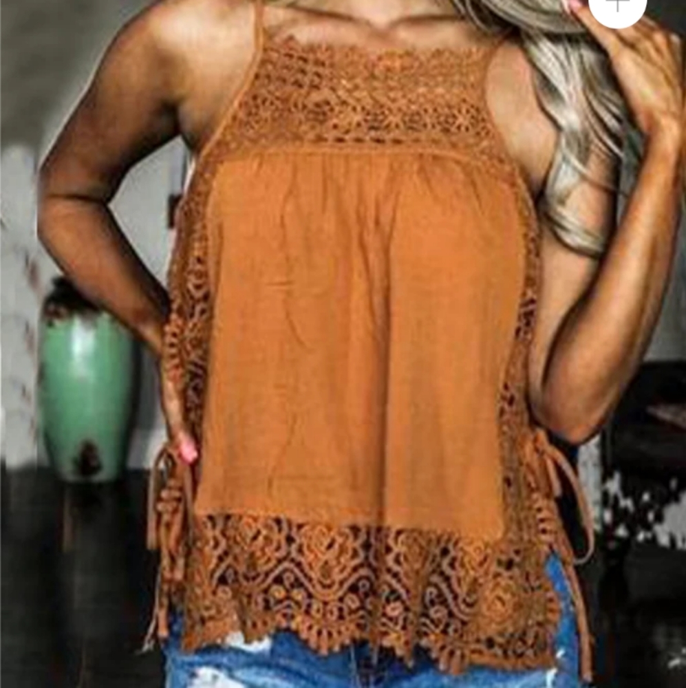 Lace speghetti strap top